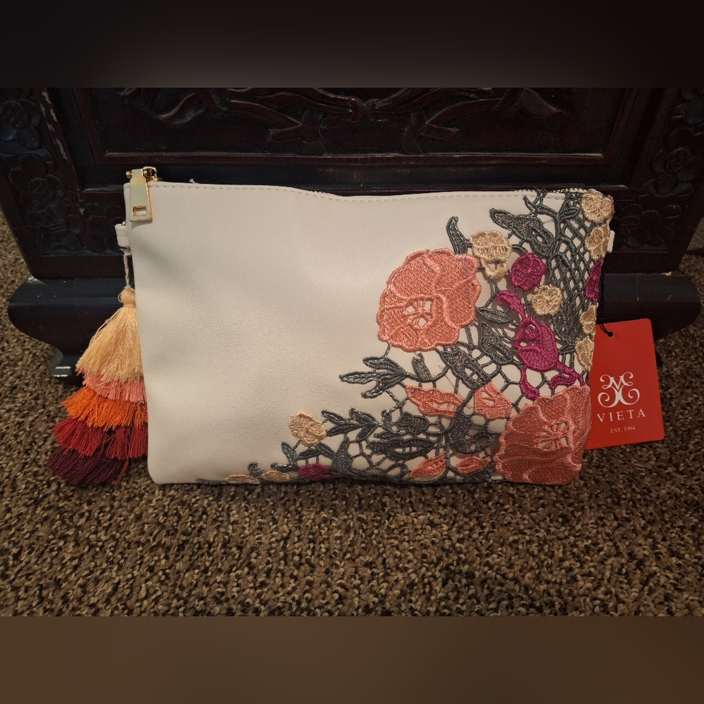 (NEW) VIETA FLORAL EMBROIDERY OFF WHITE BAG